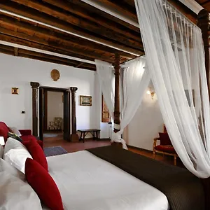 https://vicolo-dellaquila.it-romehotels.com