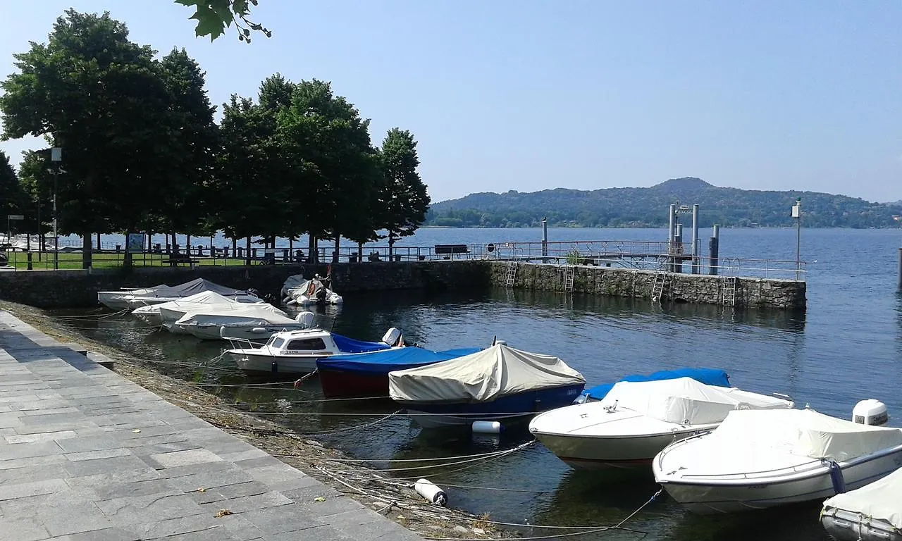 Cristal Lake Affittacamere Ispra