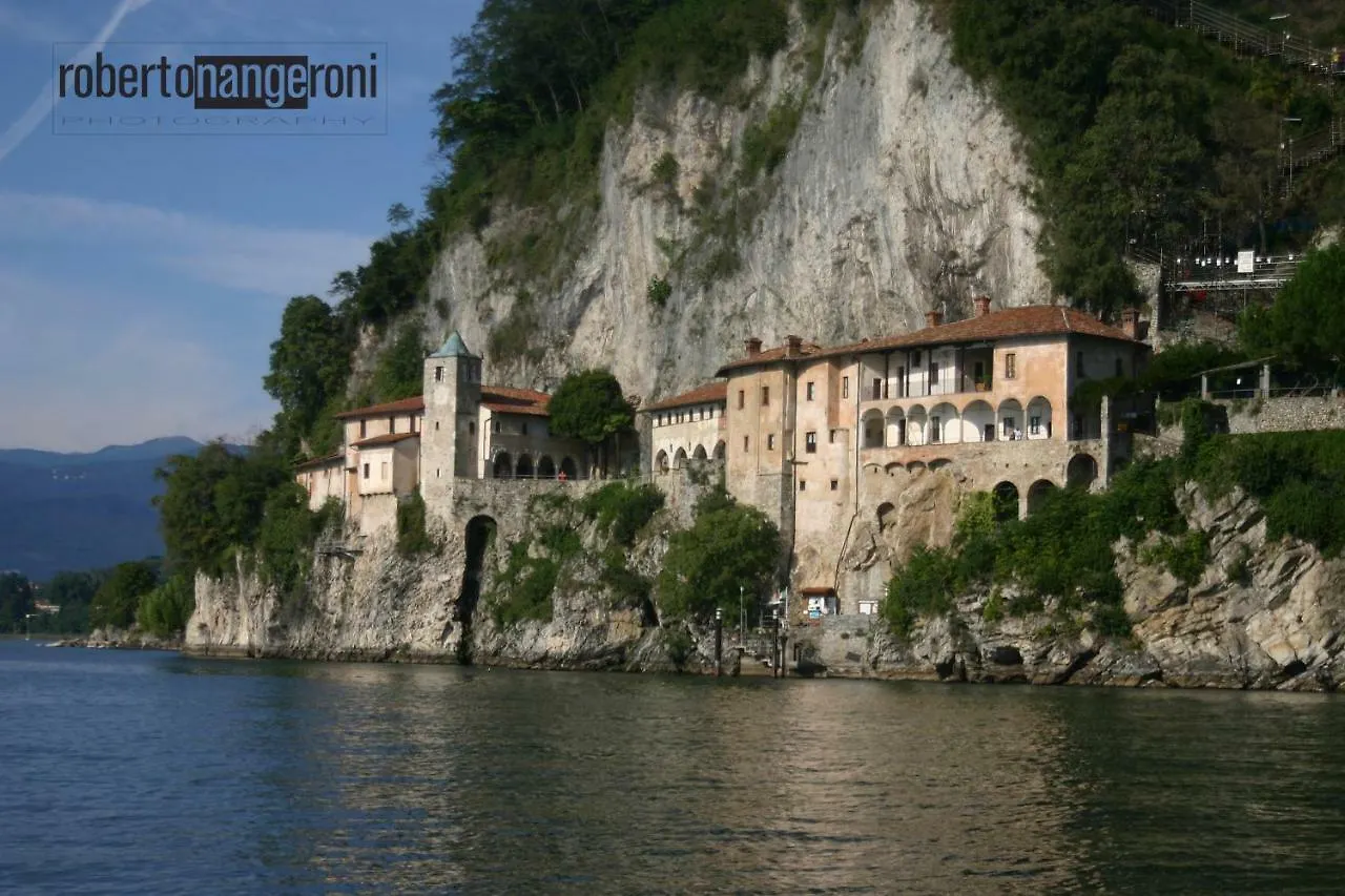 Cristal Lake Affittacamere Ispra Italien